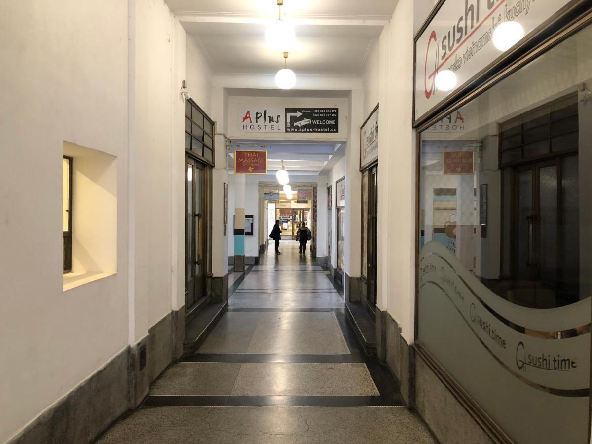A Plus Hostel - Centrum Прага Екстериор снимка