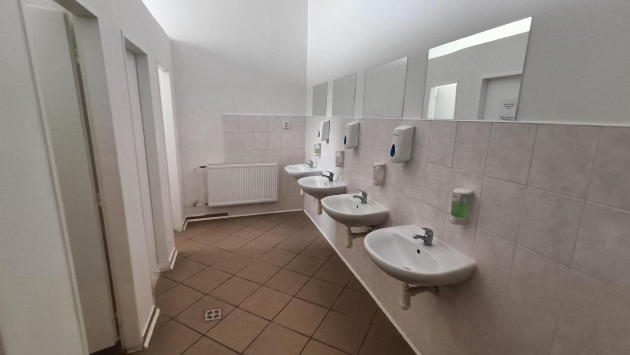 A Plus Hostel - Centrum Прага Екстериор снимка