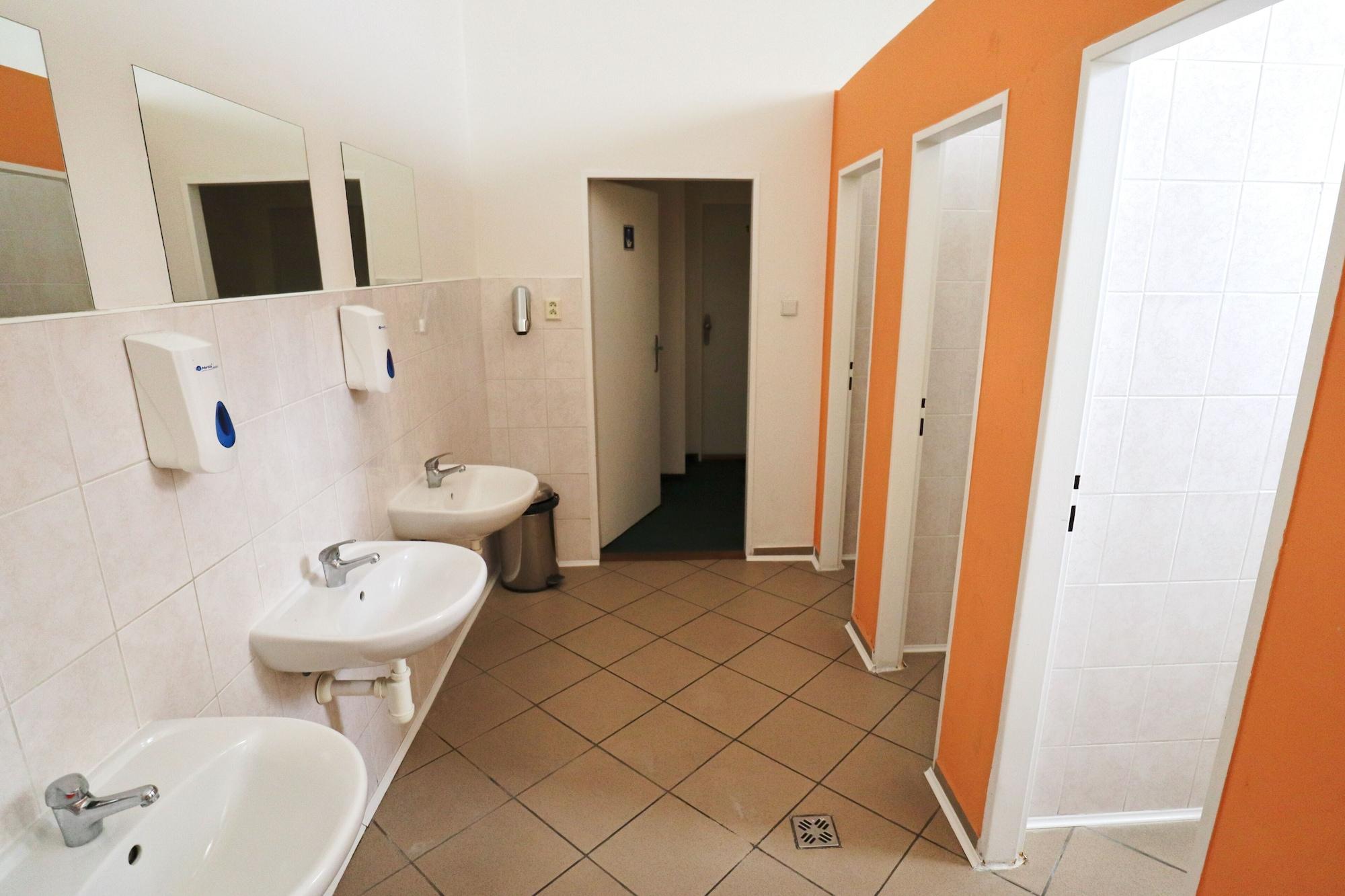 A Plus Hostel - Centrum Прага Екстериор снимка
