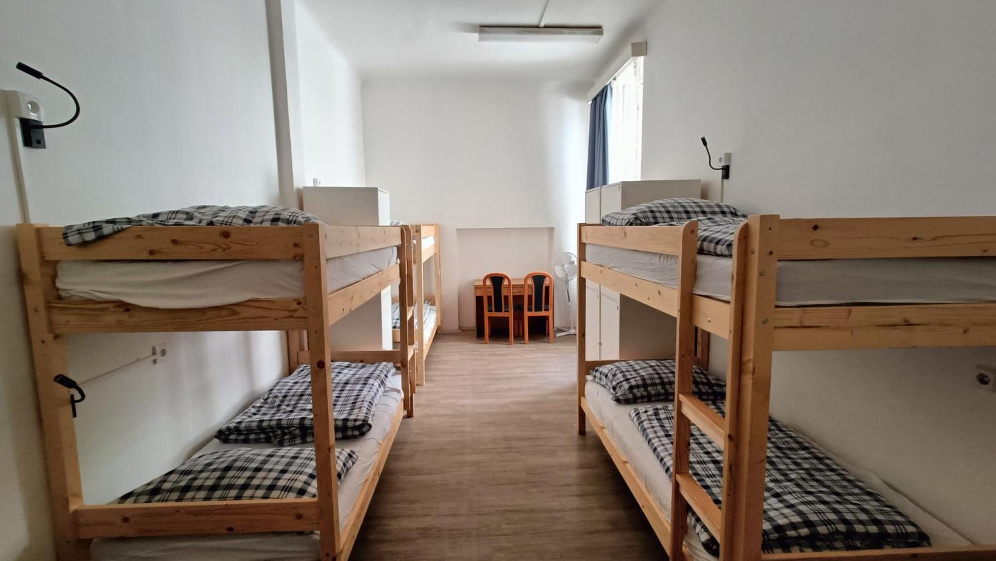 A Plus Hostel - Centrum Прага Екстериор снимка