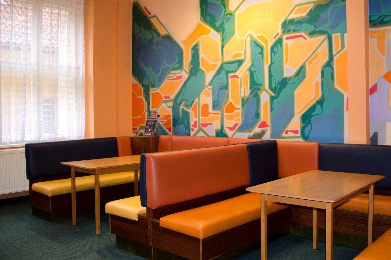 A Plus Hostel - Centrum Прага Екстериор снимка